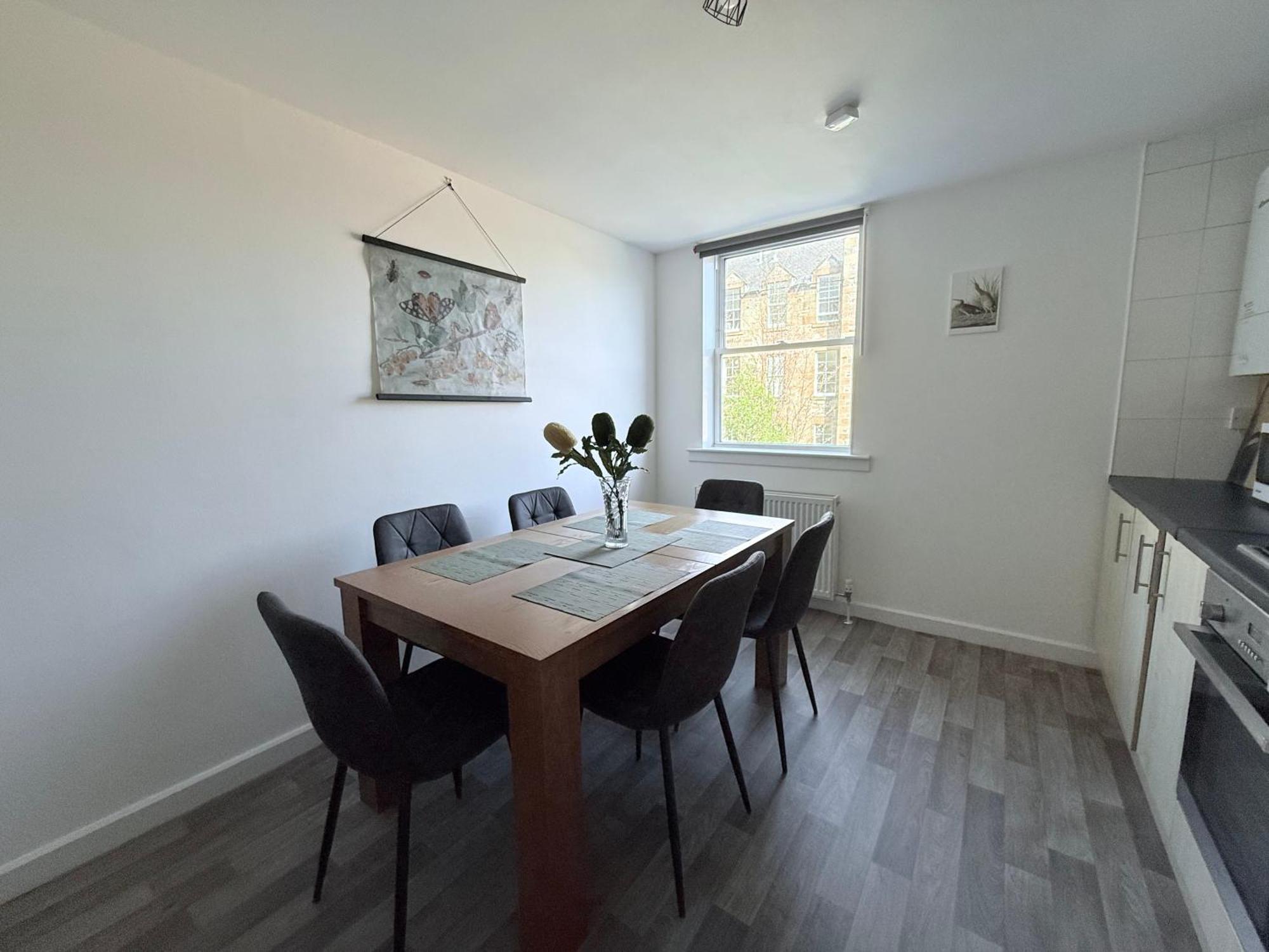 Royal Mile Neighbour 2-bed Old Town Apartment